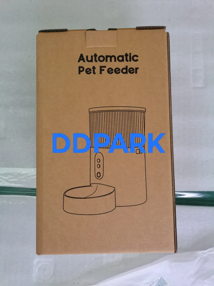Smart Pet Feeder Packaging Box – 3L Retail Package smart pet feeder packaging box 3L capacity retail box